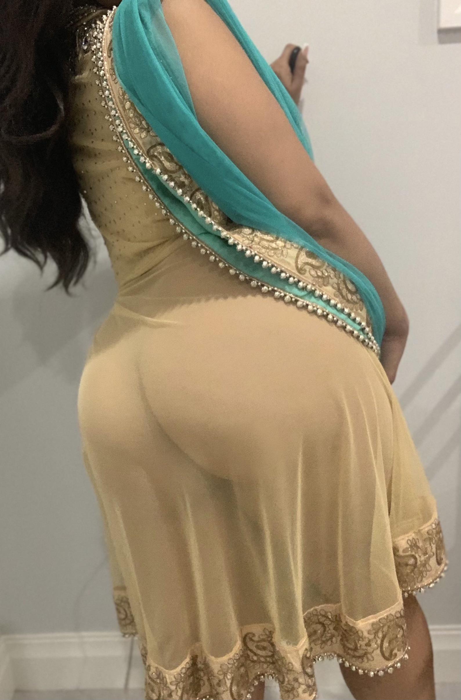 Fuck this big Punjabi ass in the bathroom at the reception while the couple cuts their wedding cake ☺️ [30]