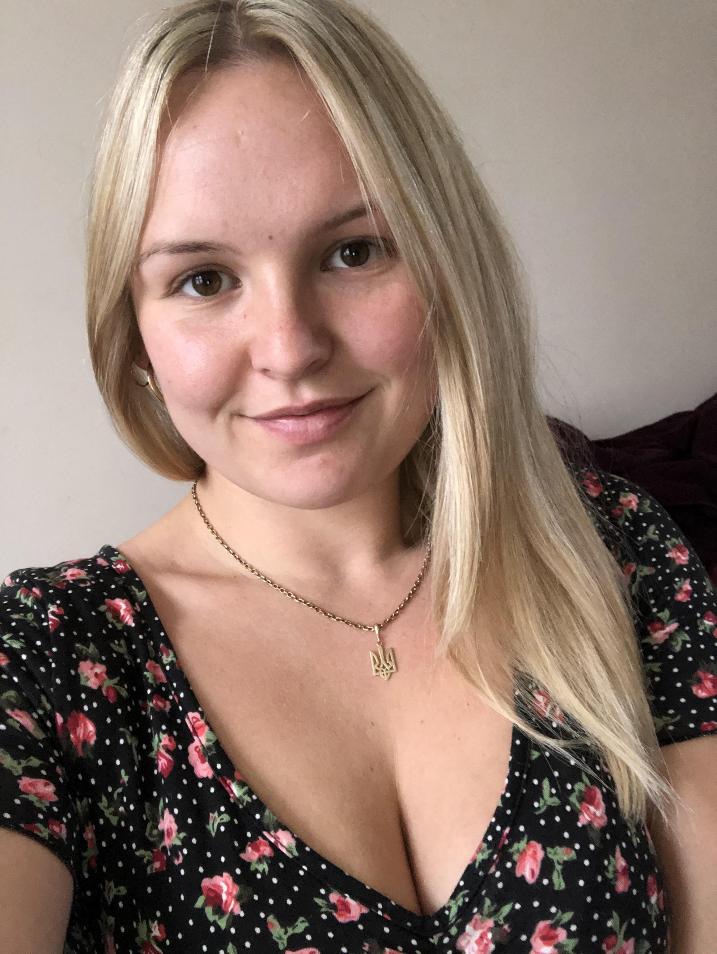Feeling pretty in this top :)