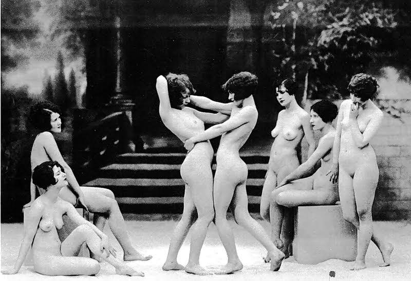 Group of 1920s nude girls.