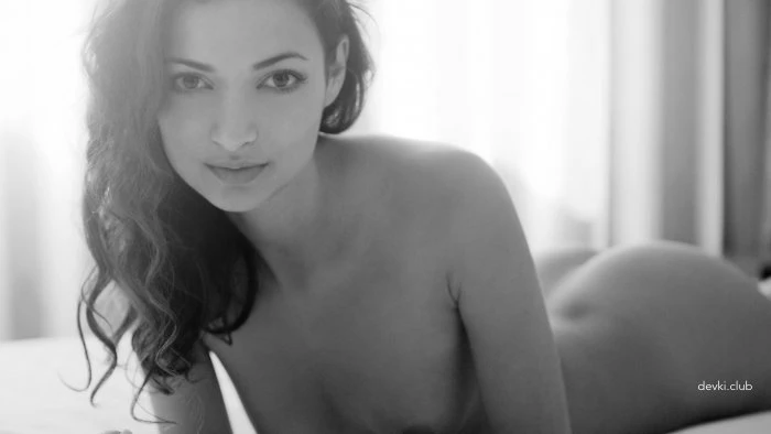Oriental beauty Naya Mamedova in gangbang porn with double penetration